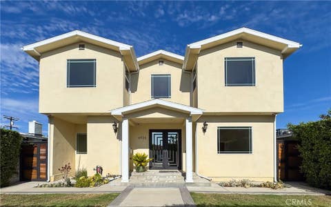 Photo of 6926 Chimineas Avenue, Reseda, CA 91335 (MLS # SR26177728)