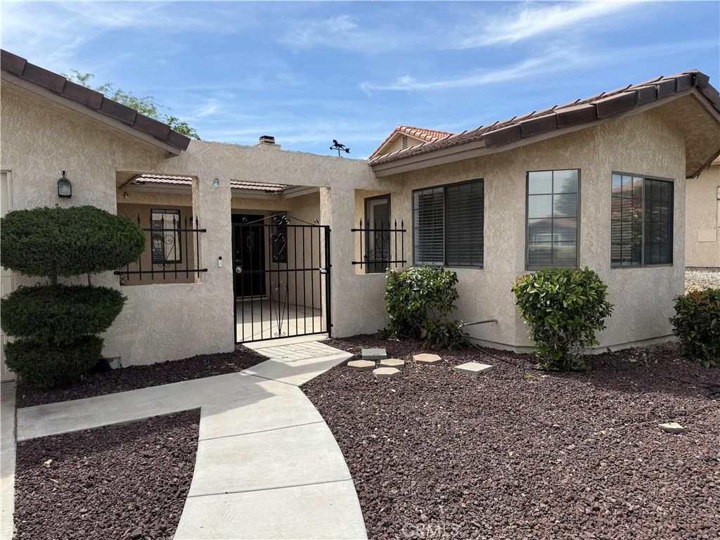 Photo of 17835 Rancho Bonita Rd, Victorville, CA 92395 (MLS # CV26084403)