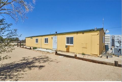 Photo of 47864 derwent drive Dr, Newberry Springs, CA 92365 (MLS # CV25221906) Photo of 47864 derwent drive Dr, Newberry Springs, CA 92365 (MLS # CV25221906)