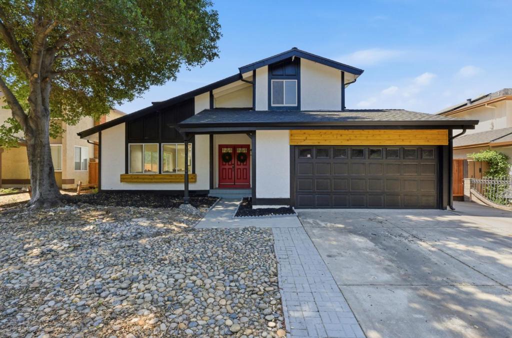 1106 Coyote Road