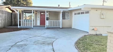 Photo of 27409 Capri Ave Ave, Hayward, CA 94545 (MLS # 41136045)
