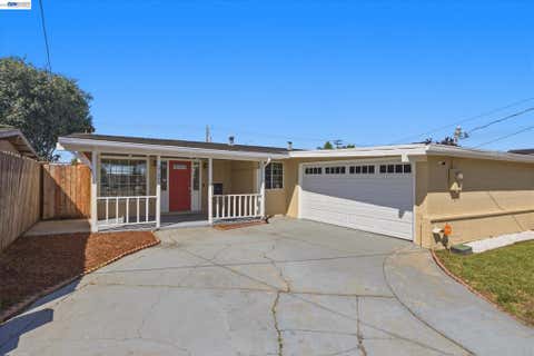 Photo of 27409 Capri Ave Ave, Hayward, CA 94545 (MLS # 41136045)