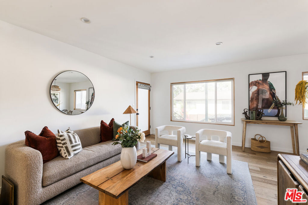 2135 Bellevue Avenue 4