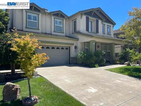 Photo of 6056 Silveroak Cir CIR, Stockton, CA 95219 (MLS # 41141591)