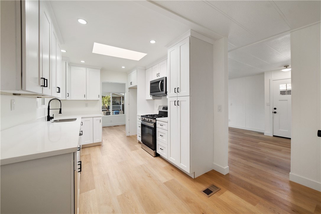 9080 Bloomfield