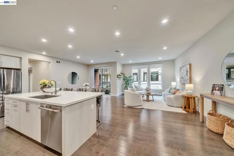 Photo of 44938 Fremont Blvd Blvd #202, Fremont, CA 94538 (MLS # 41131849)