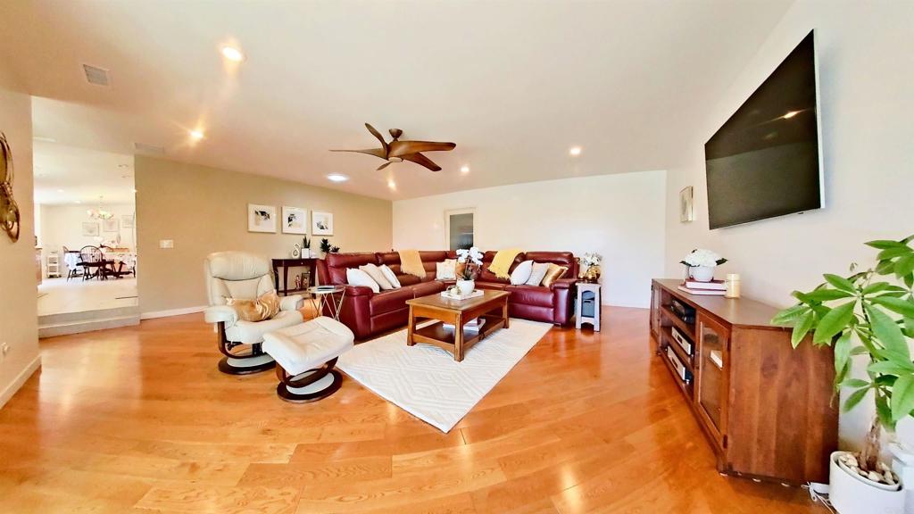1150 Marine View Drive