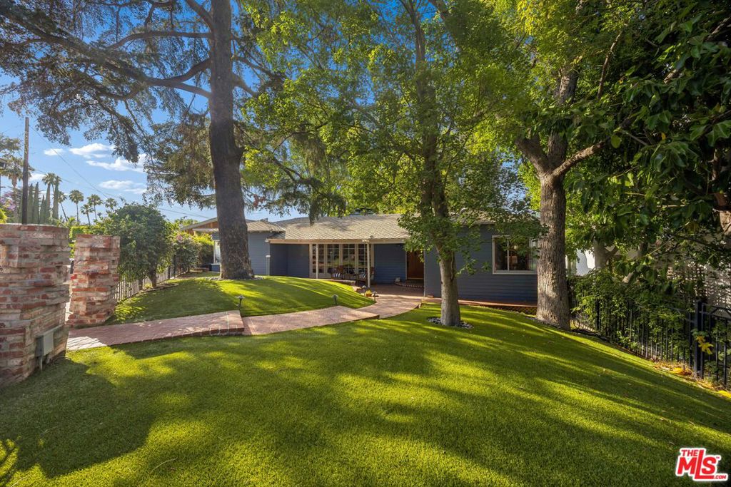 11325 Sunshine Terrace