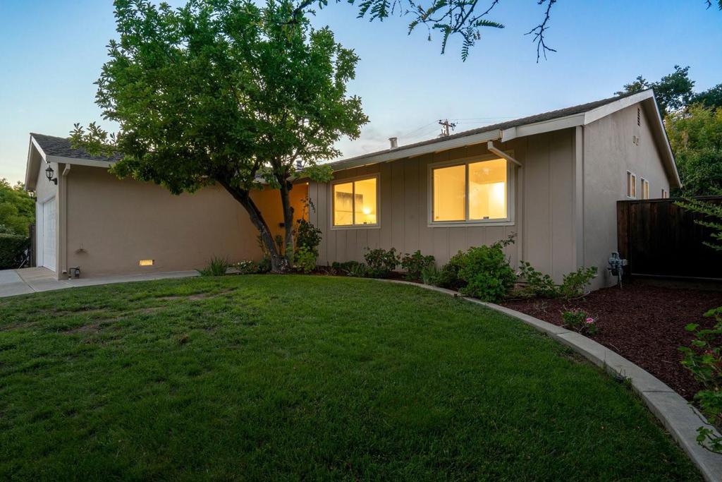 6951 Blue Hill Drive