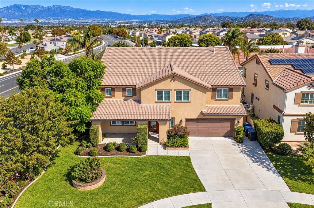 Photo of 1091 Benedict CIR, Corona, CA 92882 (MLS # IV26219559)