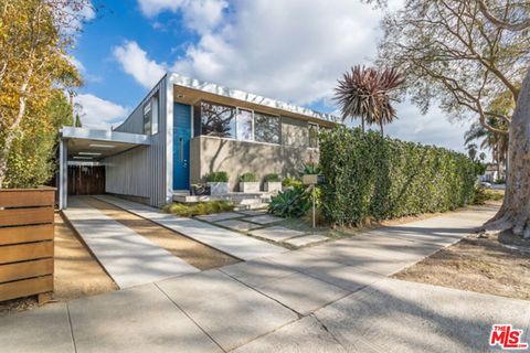 Photo of 4014 Colonial Avenue, Los Angeles, CA 90066 (MLS # 26666039)