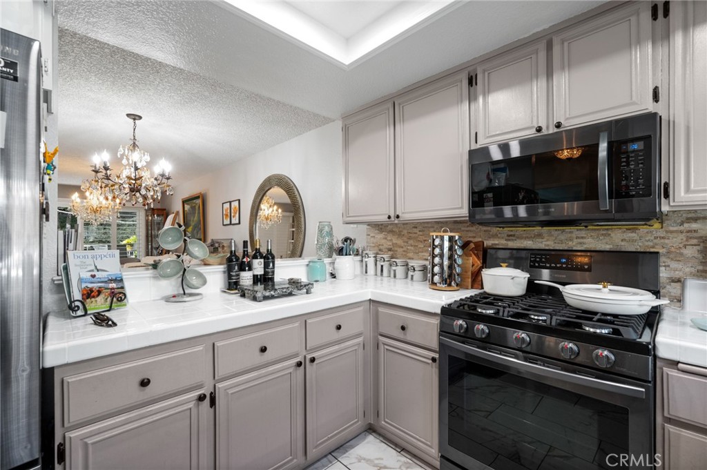 1410 Brett Place 238