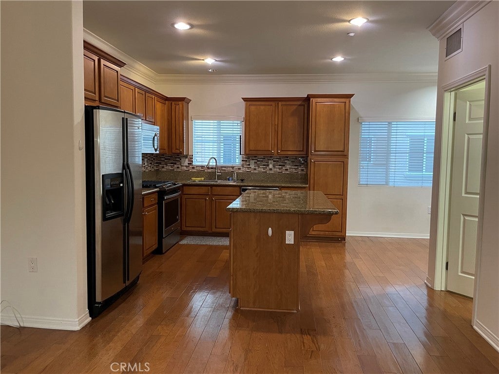 9301 Shirley Avenue 13, Northridge CA 91324