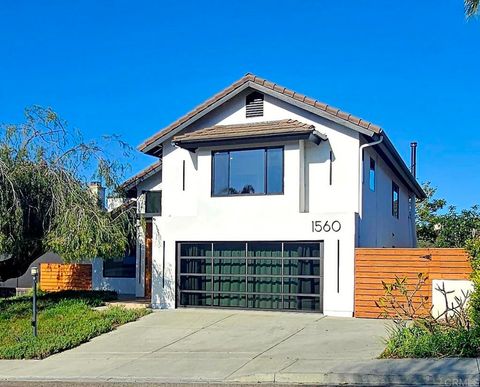 Photo of 1560 Hawk View Dr Dr, Encinitas, CA 92024 (MLS # NDP2602425)