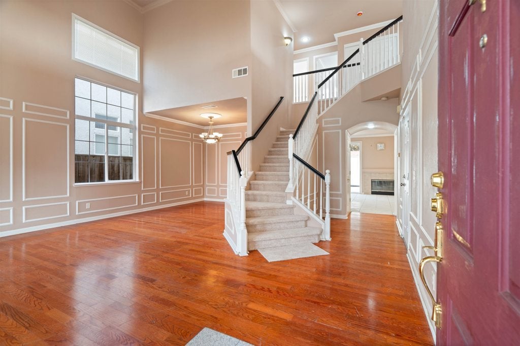 4925 Bay View Cir