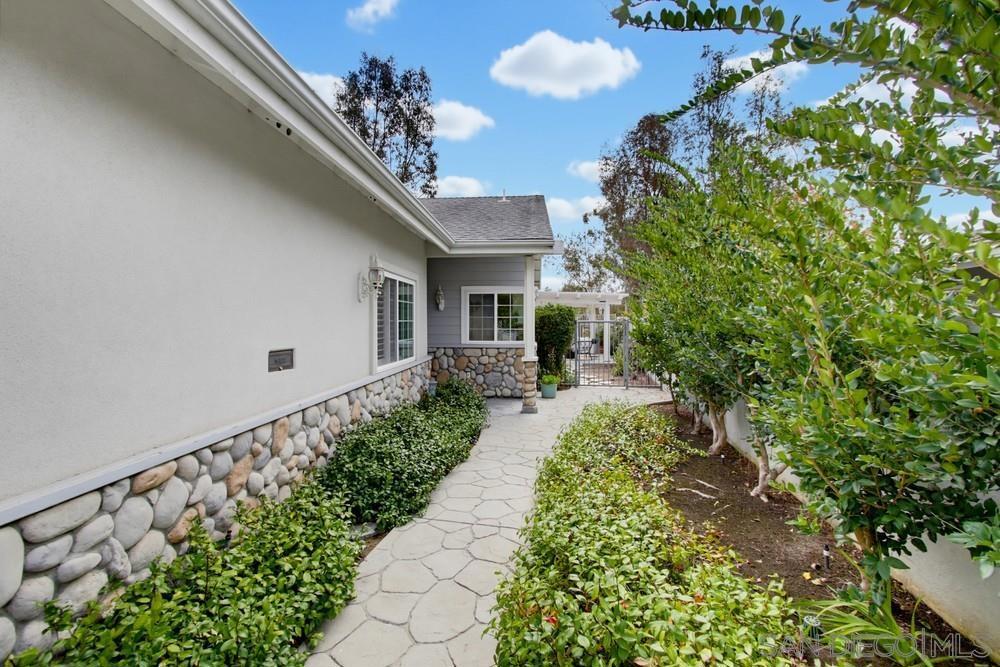 11875 Handrich Dr.