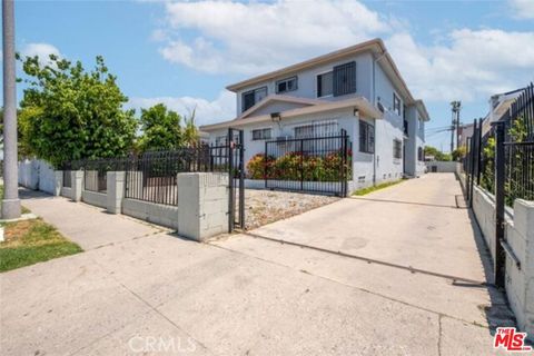 Photo of 6606 Denver Avenue, Los Angeles, CA 90044 (MLS # 26669403)