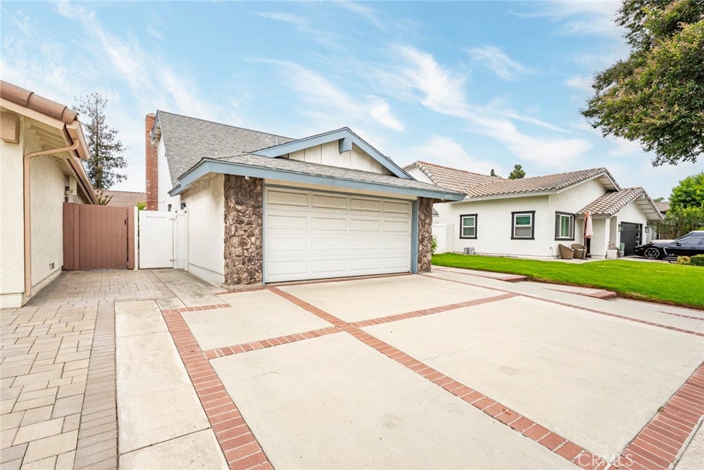14911 Featherhill