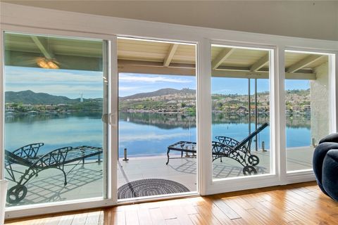 22196 Treasure Island Canyon Lake CA 92587