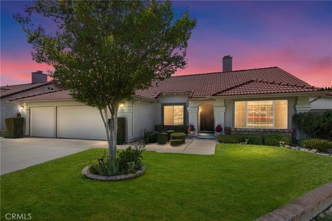 Photo of 927 Knightsbridge Ln, Redlands, CA 92374 (MLS # IG26062061)