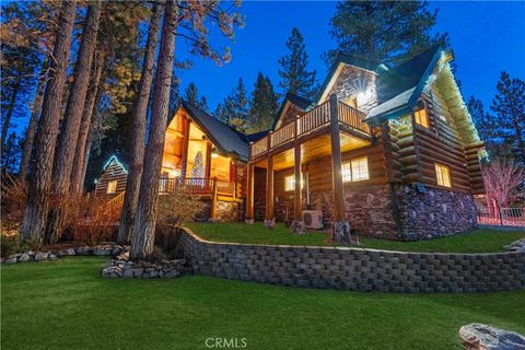 Photo of 39900 Forest Road Dr, Big Bear Lake, CA 92315 (MLS # SR26018775)