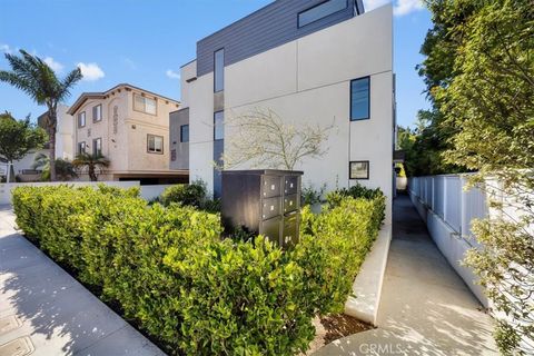 615 Aviation Way Manhattan Beach CA 90266