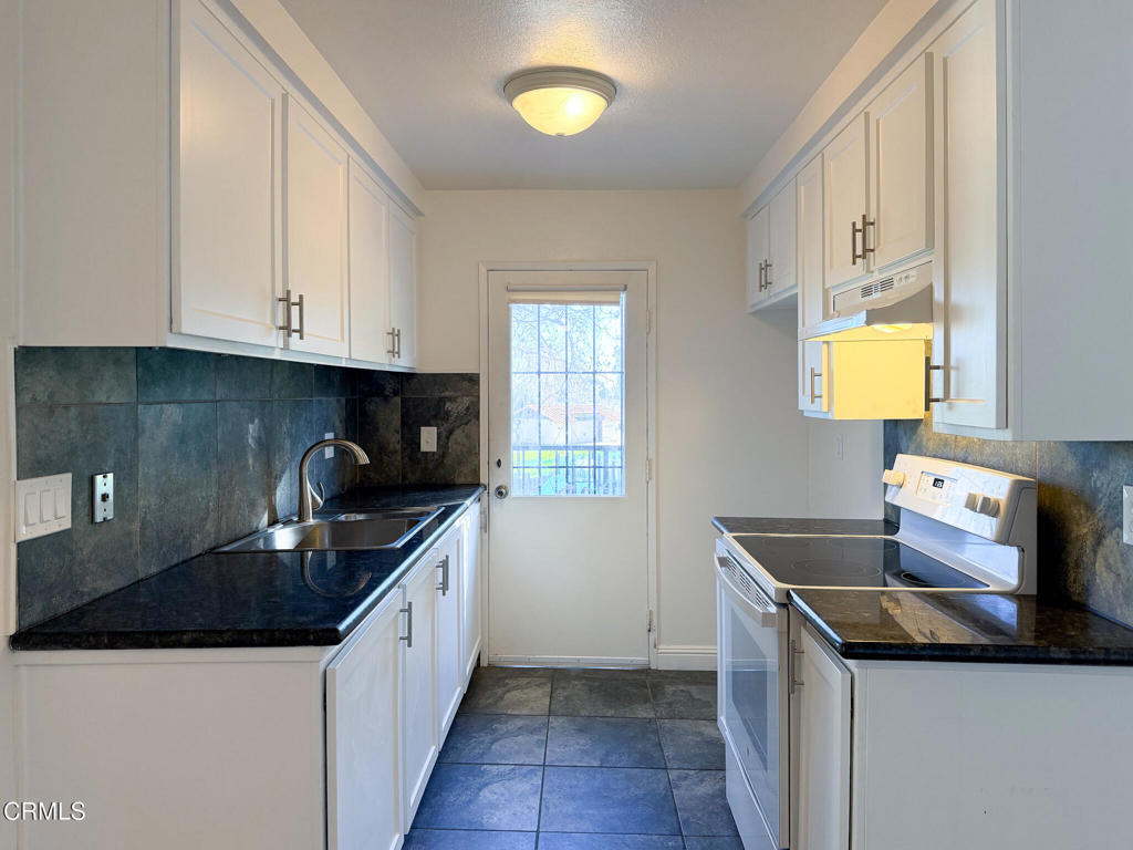 Villa VTA/Vta Vlg - 2095 - Residential Lease