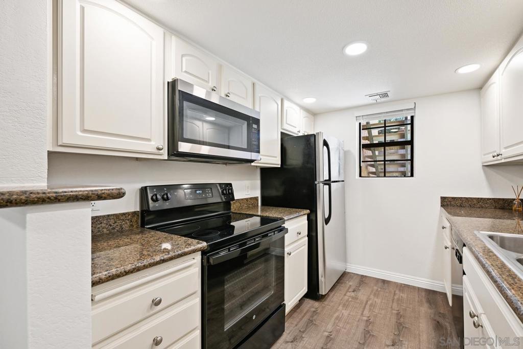 12047 Alta Carmel Ct 189