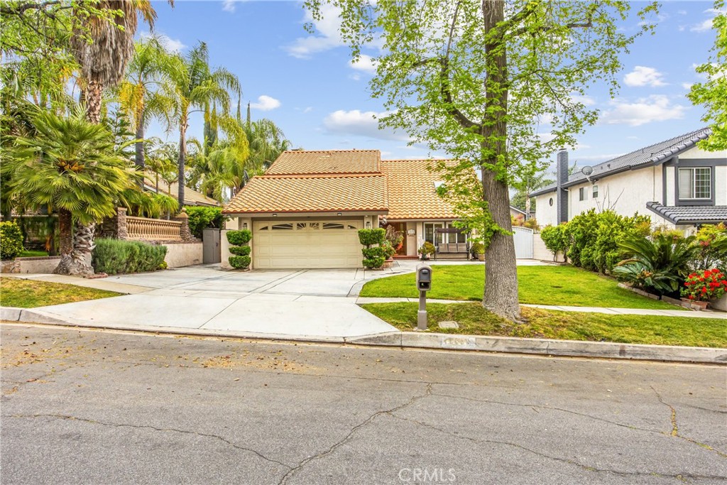1572 Wedgewood Way