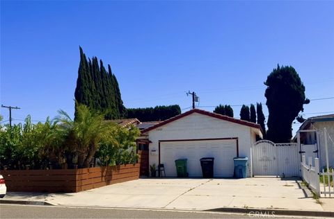 Photo of 6442 Sunside Ave, Westminster, CA 92683 (MLS # OC26094906)