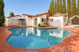 6442 Sunside