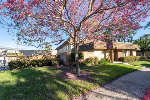 Photo of 10454 Rio Grande Court, Fountain Valley, CA 92708 (MLS # OC26050882)