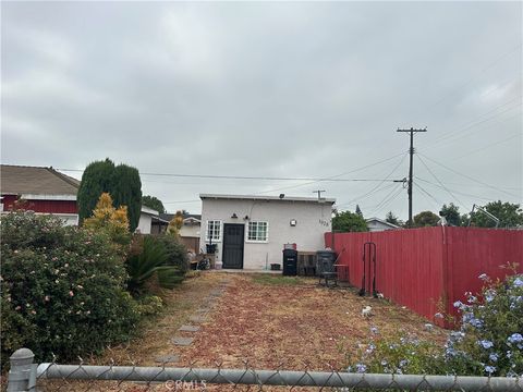 Photo of 1028 W Brazil Street, Compton, CA 90220 (MLS # DW25159990) Photo of 1028 W Brazil Street, Compton, CA 90220 (MLS # DW25159990)