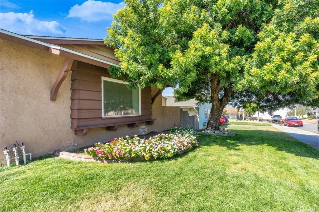 933 Beech Hill Avenue