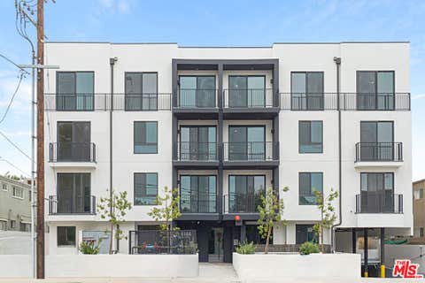 Photo of 6144 Whitsett Avenue #204, North Hollywood, CA 91606 (MLS # 26870497)