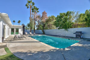 697 N Farrell Drive