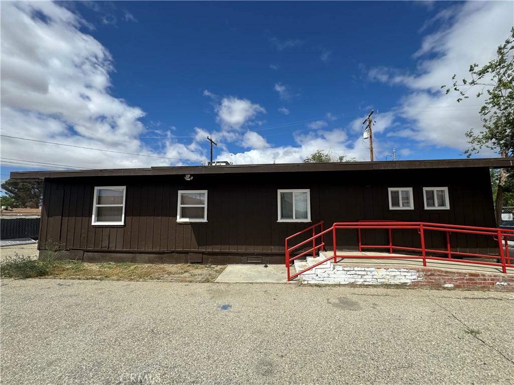 1830 Locust St – Where Business Meets Life
This isn’t your run-of-the-mill listing—it’s a blank canvas with curb appeal and hustle baked in. Zoned C-2 and sitting in a prime Rosamond location, this 3 bed, 3 bath setup (approx. 1,500 sq ft on a 5,375 sq ft lot) is ready for just about anything: a home, a business, or both.
Tattoo studio? Check. Nail salon? Yep. Massage therapy? Absolutely. Medical transport hub, insurance office, boutique retail, or even a local museum—if you’ve got the vision, this spot can match it. And yes, there’s wheelchair access, a big plus for both customers and residents.
Built in 1980, this place has solid bones and lots of parking—so invite the clients, host the family, or convert it into the creative workspace you've been waiting for.
Want to live here and run your business out front? You can. Want to build out offices or lease part of the space to another professional? That works too. This is the kind of space that adjusts to fit your plans—not the other way around.
Right in the middle of town, you’re minutes from everything. No commute, no drama. Just a property that keeps up with your life.
Thinking about making a move?
Live here. Work here. Build something real.
Buyers are advised to verify the accuracy of all information provided independently. Data may include details from sources other than the Listing Agent or Broker, and such information has not been verified. The Broker and Agent make no guarantees or warranties regarding measurements, calculations, or other data accuracy. All figures and facts should be confirmed by the buyer or through consultation with appropriate professionals.