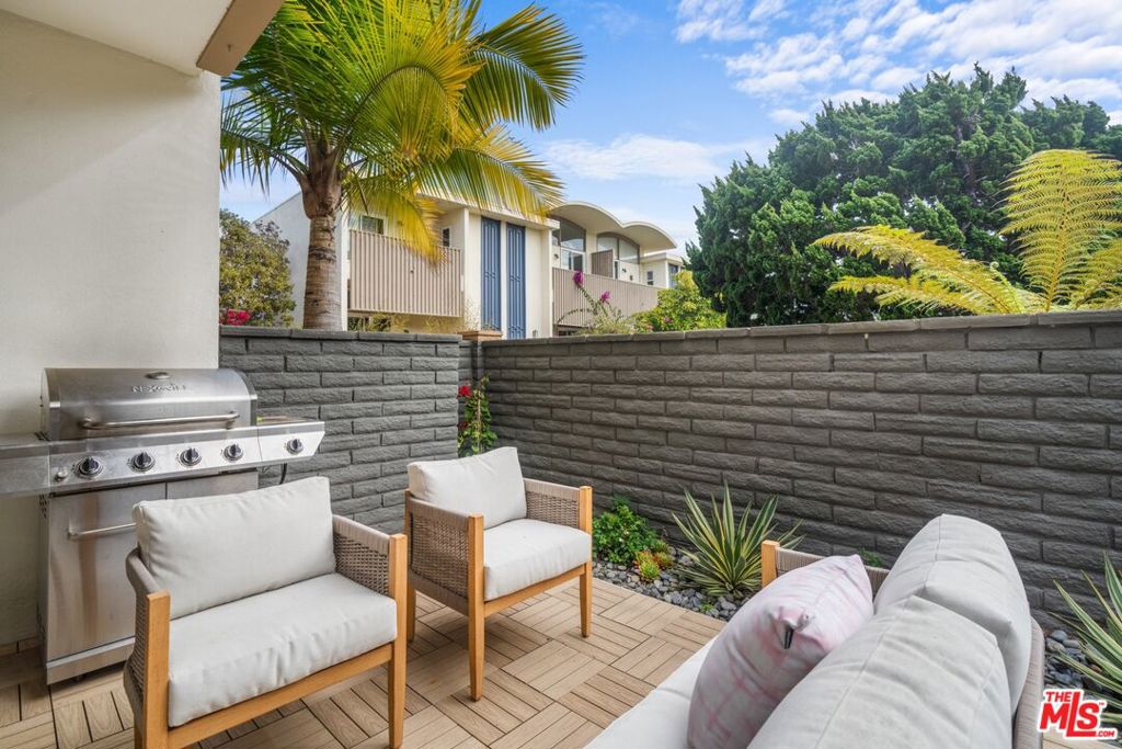 4707 La Villa Marina J
