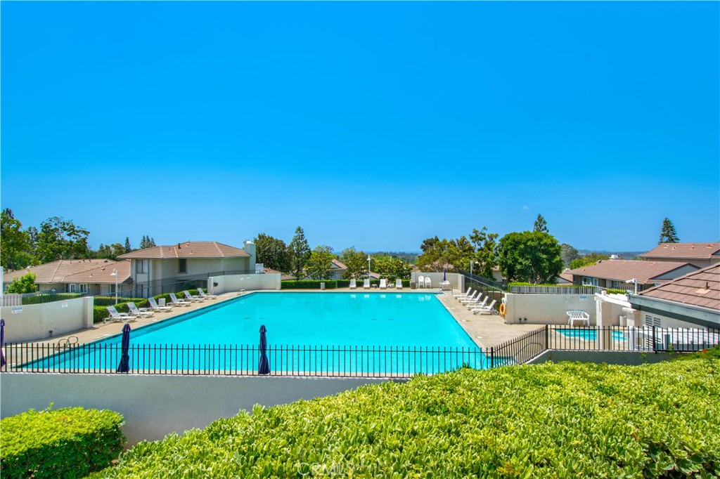 2377 Sommerset Dr