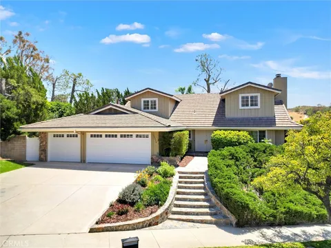 MLS: SR26098702