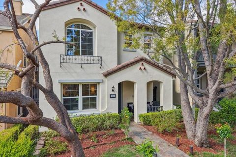 Photo of 3866 Evangelho Circle, San Jose, CA 95148 (MLS # ML82037985)