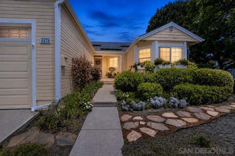 Photo of 4470 Garnet LN, Oceanside, CA 92056 (MLS # 260018729SD)