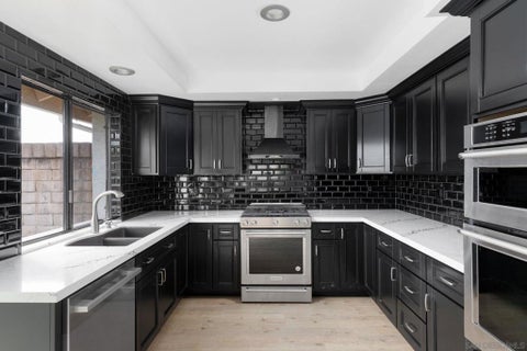 Photo of 1879 Caminito Ascua, La Jolla, CA 92037 (MLS # 260022506SD)
