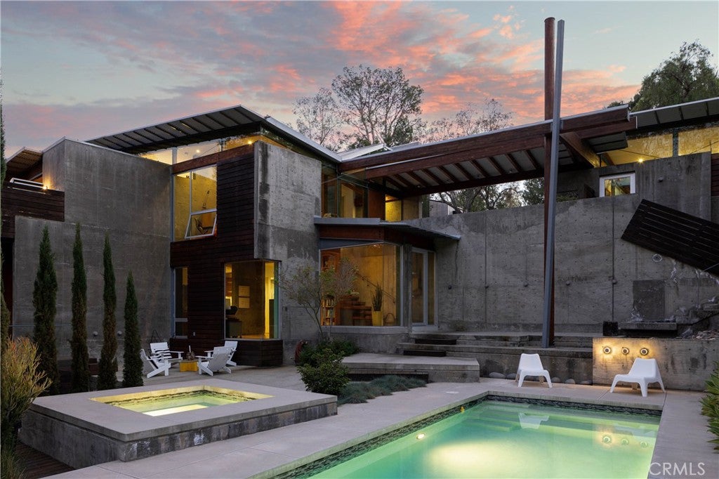 2231 Foothill Boulevard