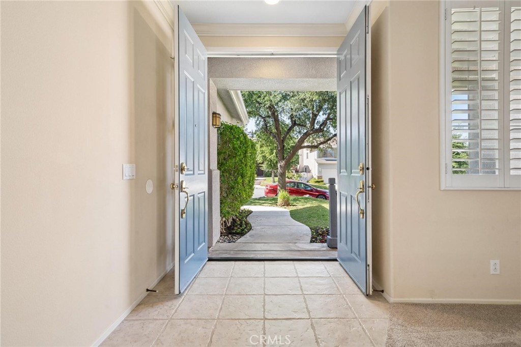 25716 Hood Way