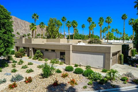 Photo of 55105 Oakhill, La Quinta, CA 92253 (MLS # 219129573DA)