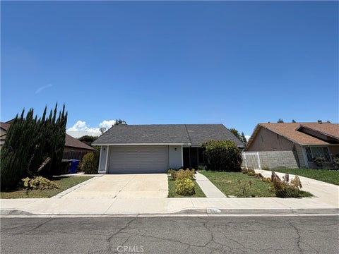 Photo of 10311 Oak Bark LN, Jurupa Valley, CA 91752 (MLS # IV26152745)