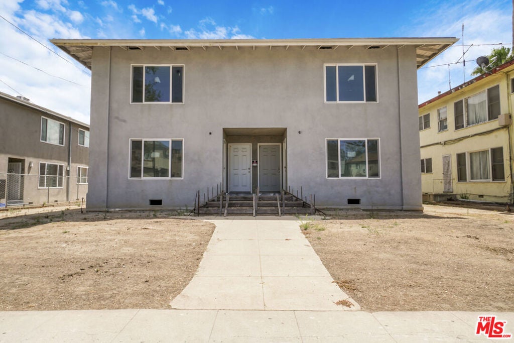 128 N Hillcrest Boulevard