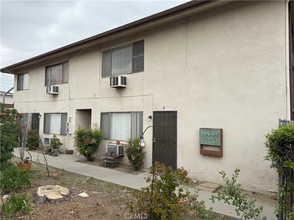 1241 Woodbury Court
