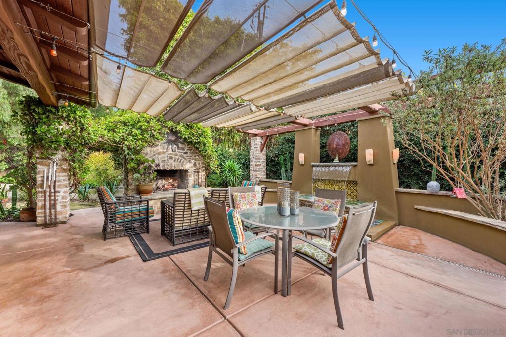 825 Gonzales Street